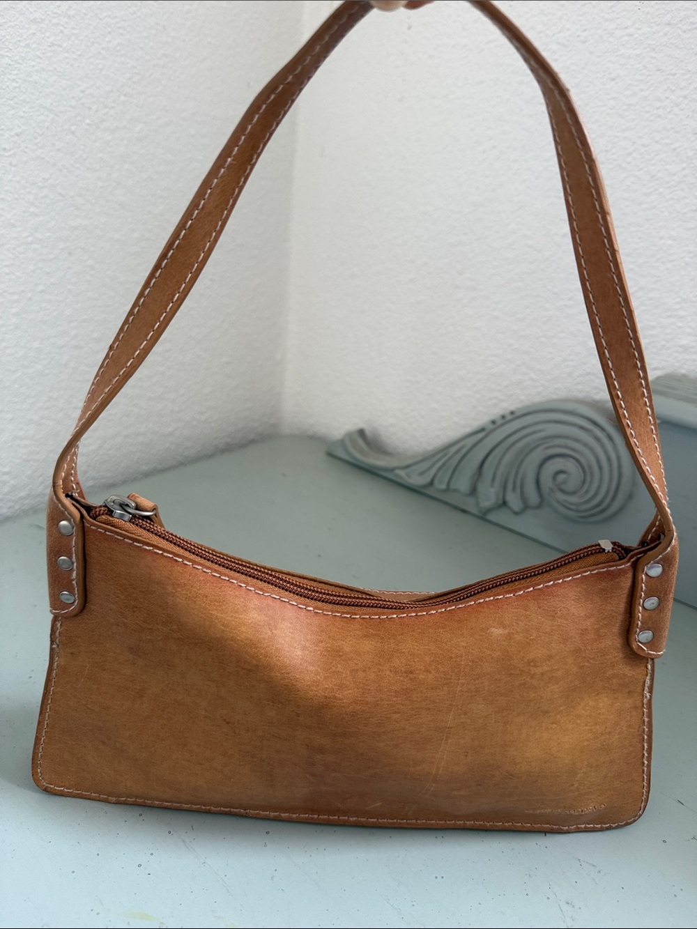 Steve Madden Tan Shoulder Bag - Classic Minimalist Style